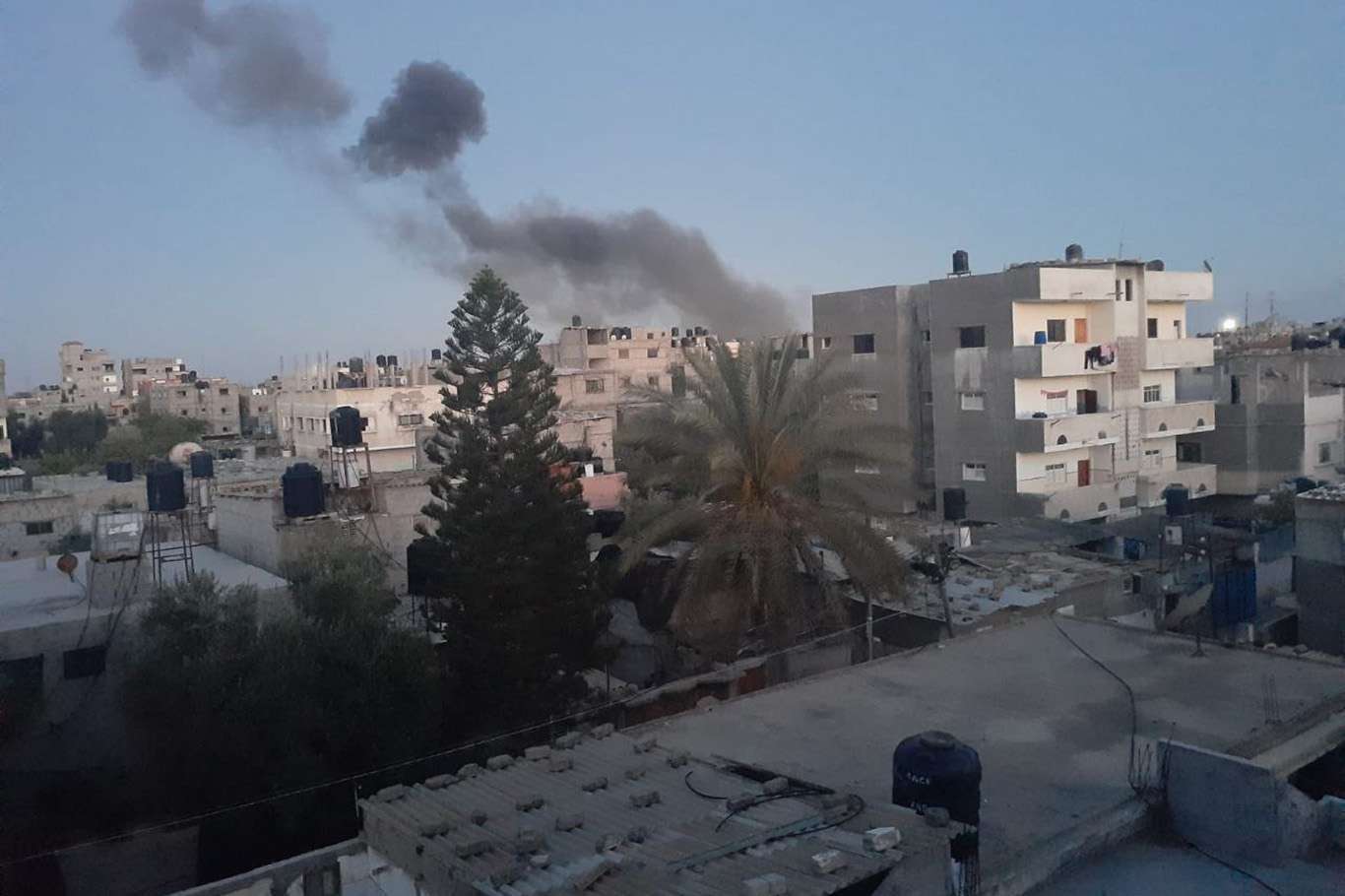At least 4 civilians killed, 10 others injured in zionist regime airstrikes on Gaza